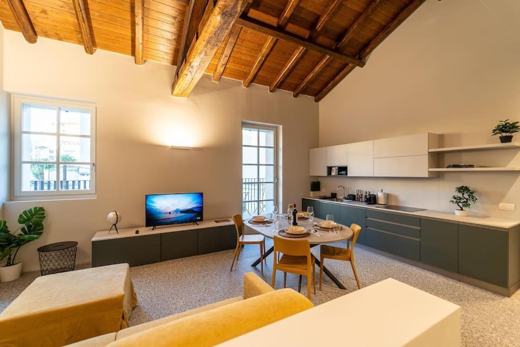 Apartament Elegante Loft A 200 A Metri Dal Duomo Como Zewnętrze zdjęcie