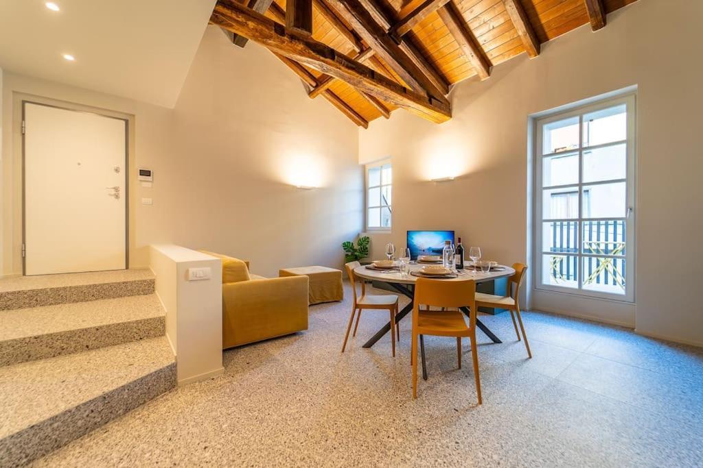 Apartament Elegante Loft A 200 A Metri Dal Duomo Como Zewnętrze zdjęcie